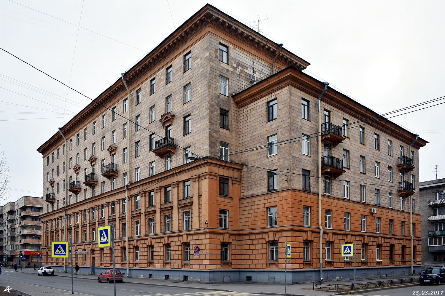 Санкт-Петербург, Гаванская улица, 16 / Средний проспект В. О., 102