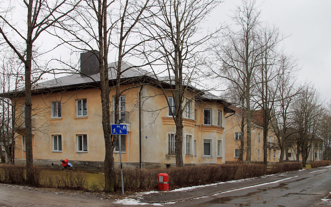 Кехра, Sõpruse väljak, 3