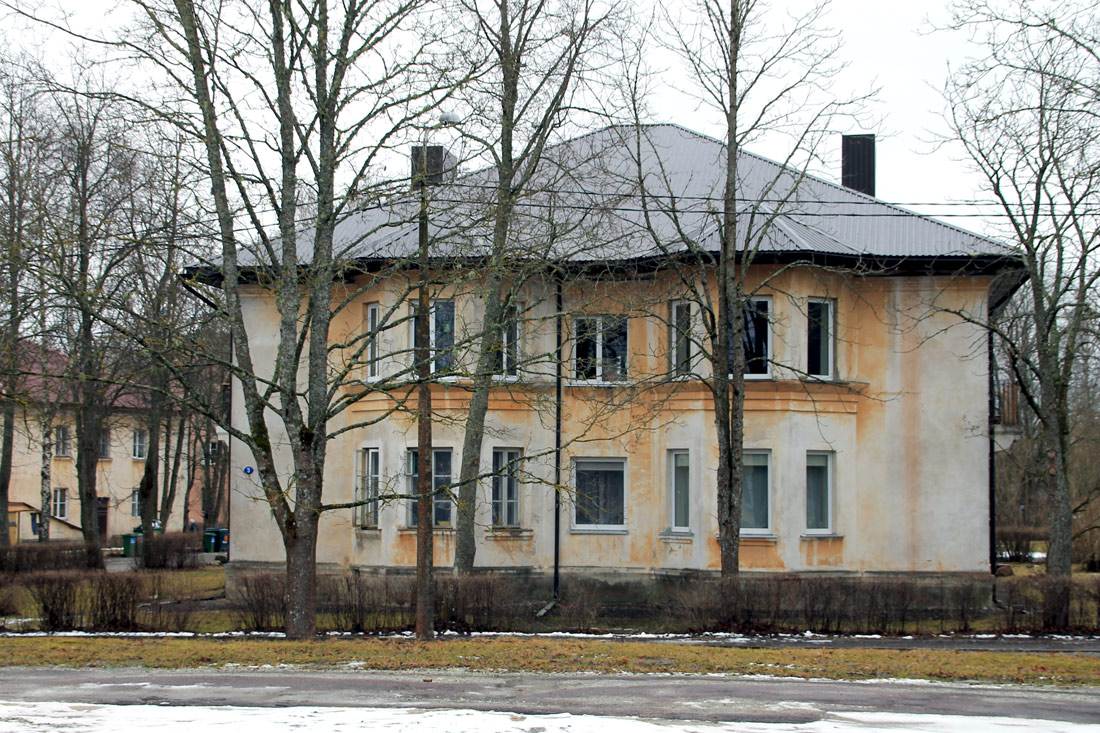 Кехра, Sõpruse väljak, 3