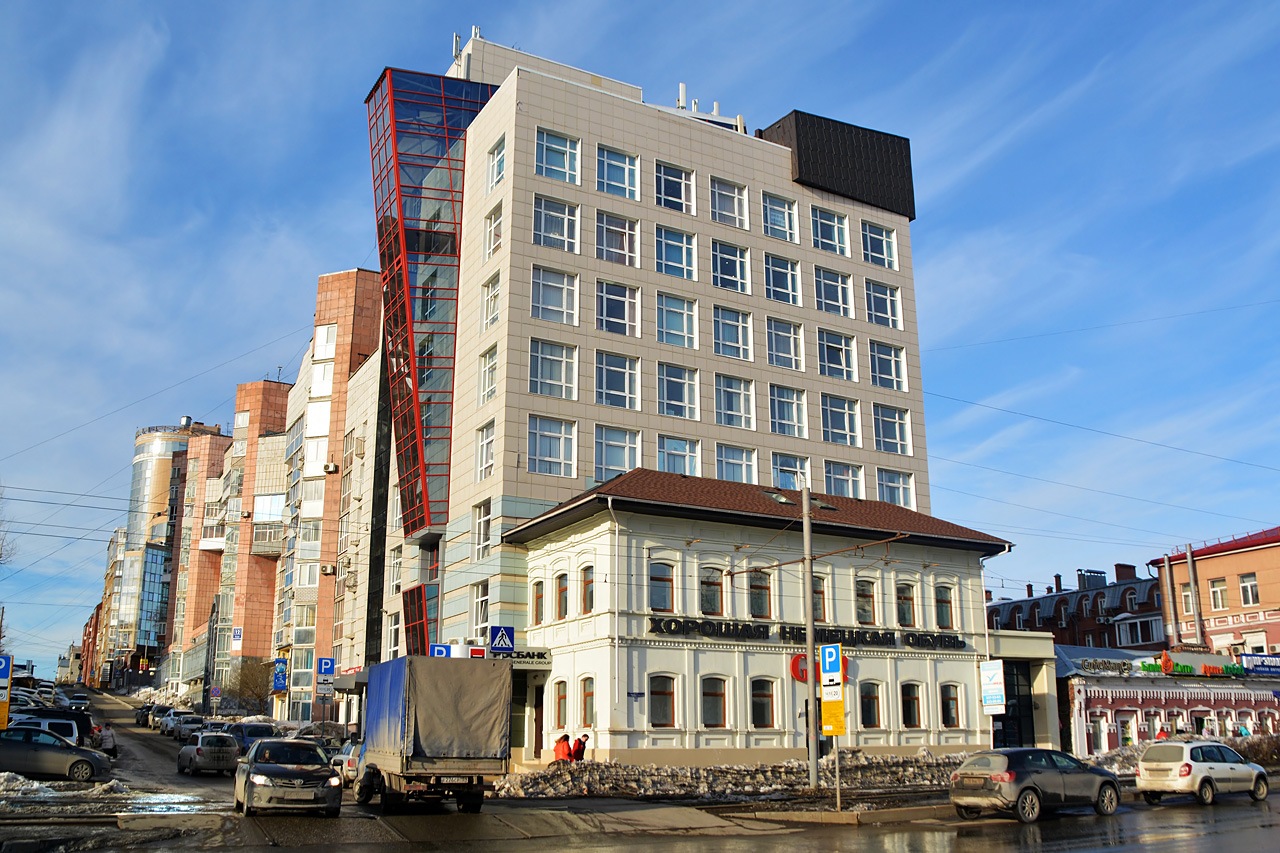 Пермь, Петропавловская улица, 63 / Осинская улица, 16