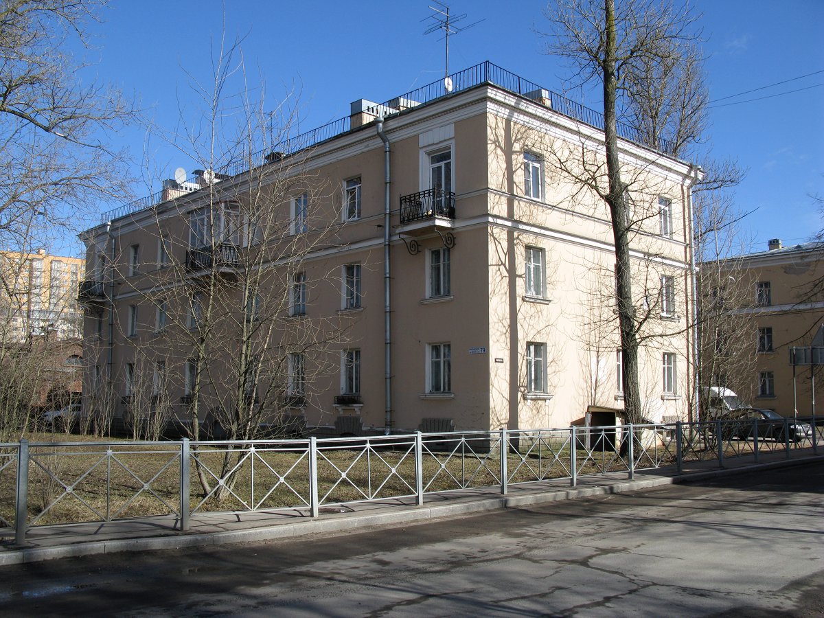 Санкт-Пецярбург, Рябовское шоссе, 79