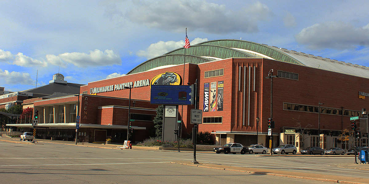 Милуоки, West Kilbourn Avenue, 400