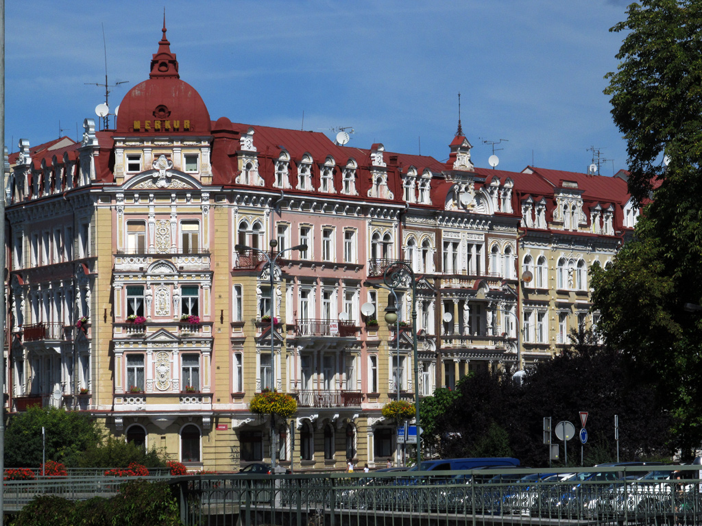 Карловы Вары, Vítězná, 1 / Nábřeží Jana Palacha, 22; Vítězná, 3