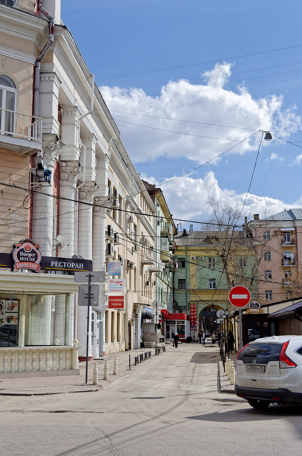 Воронеж, Пушкинская улица, 5; Площадь Ленина, 9