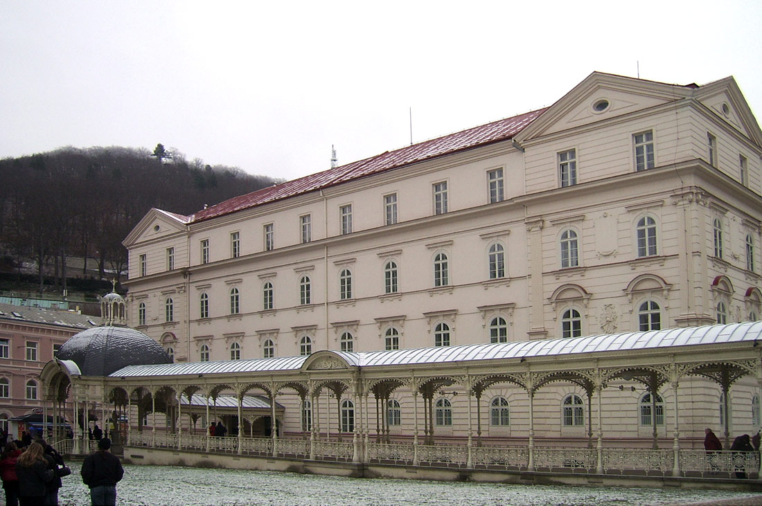 Карловы Вары, Mlýnské nábřeží, 1