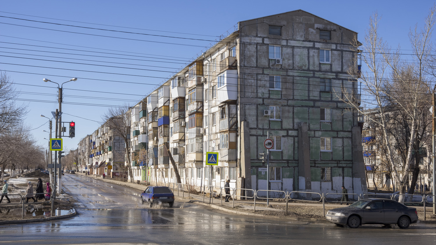 Новокуйбышевск, Улица Дзержинского, 7 / Улица Чернышевского, 37