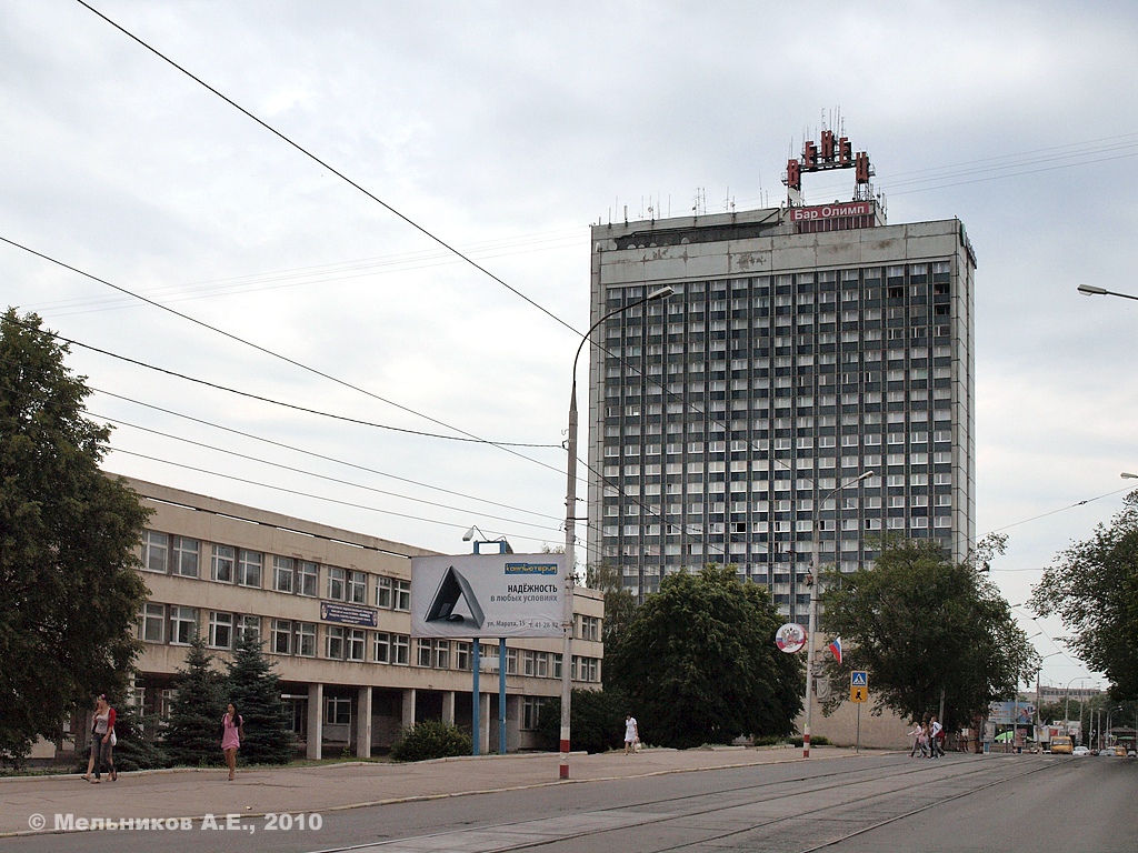 Ульяновск, Спасская улица, 19 / Улица Дмитрия Ульянова, 9