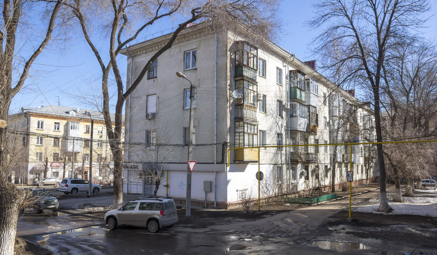 Novokuybyshevsk, Улица Чернышевского, 12