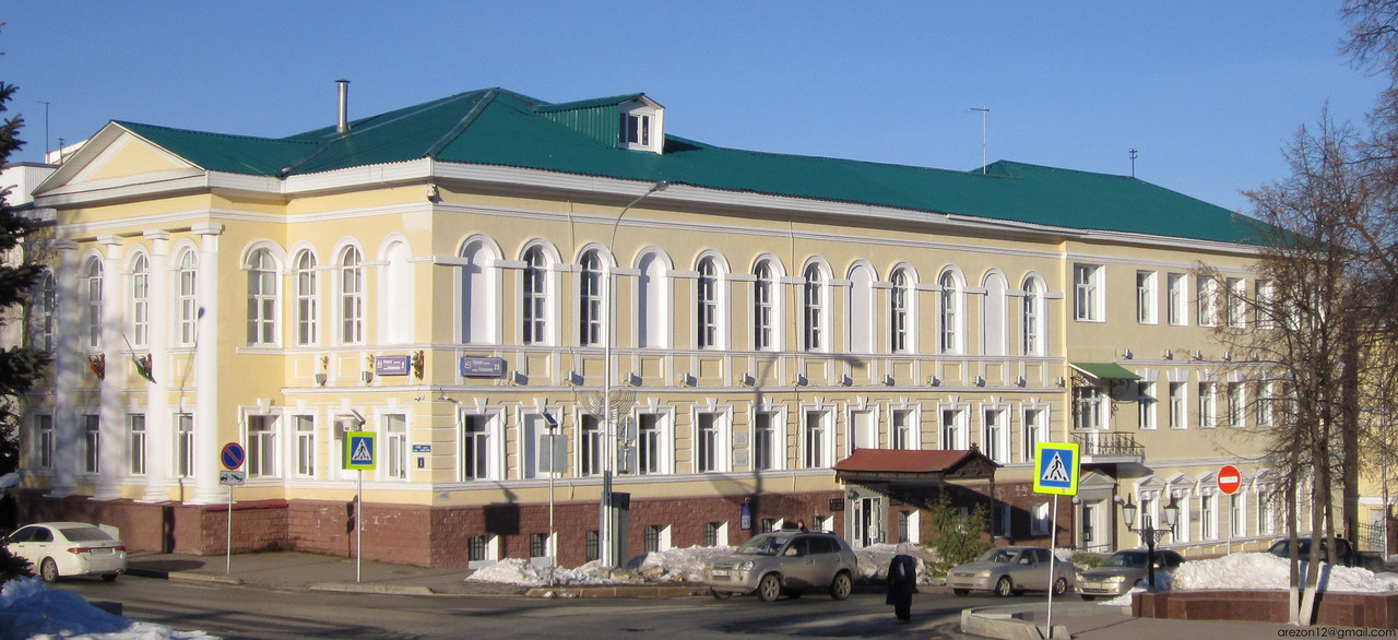 Уфа, Улица Тукаева, 23 / Советская улица, 2