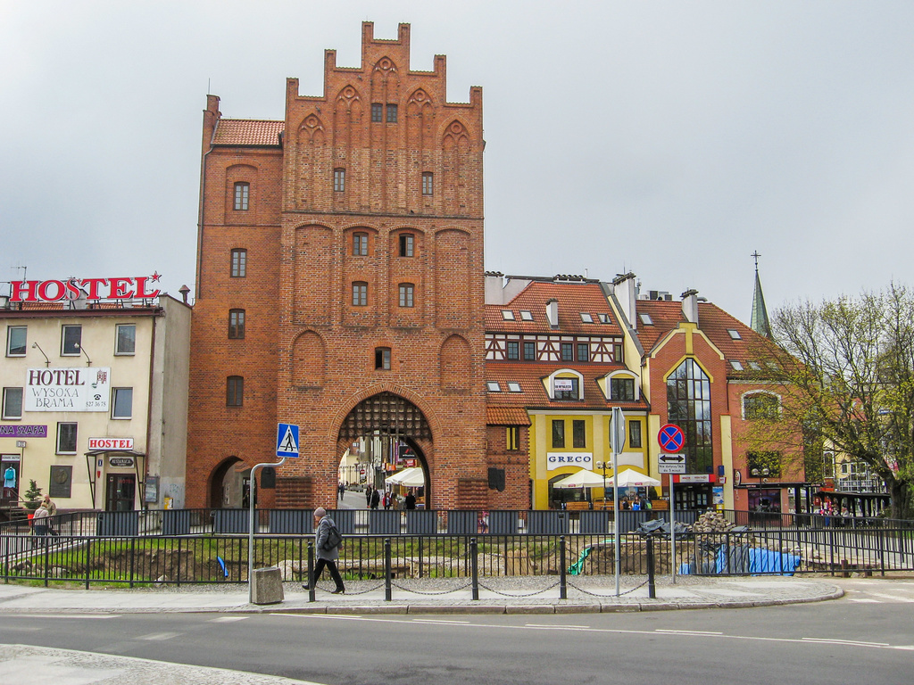 Ольштин, Plac Jedności Słowiańskiej, ?