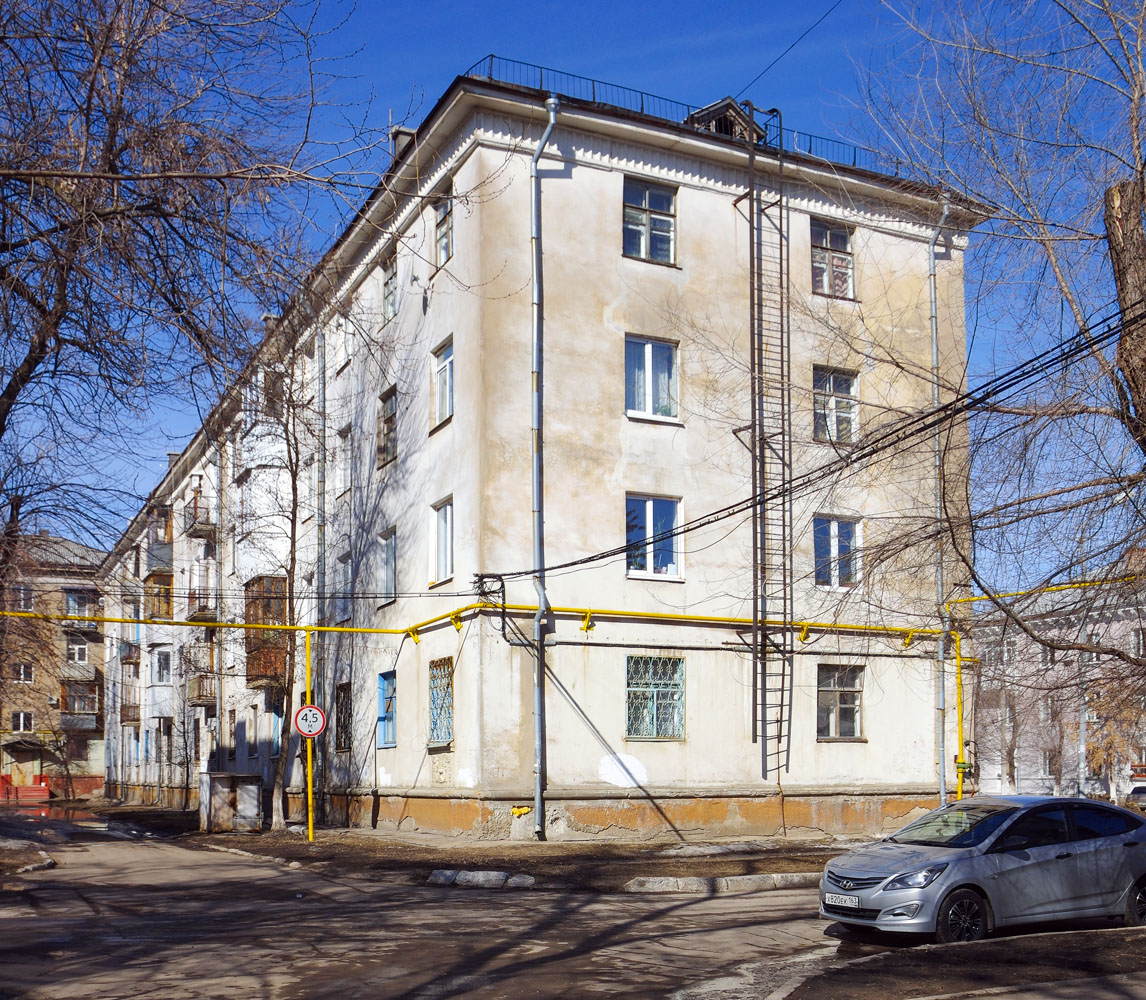 Novokuybyshevsk, Улица Чернышевского, 8