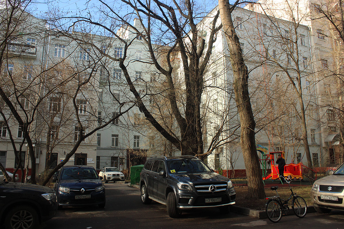 Москва, Малая Бронная улица, 16