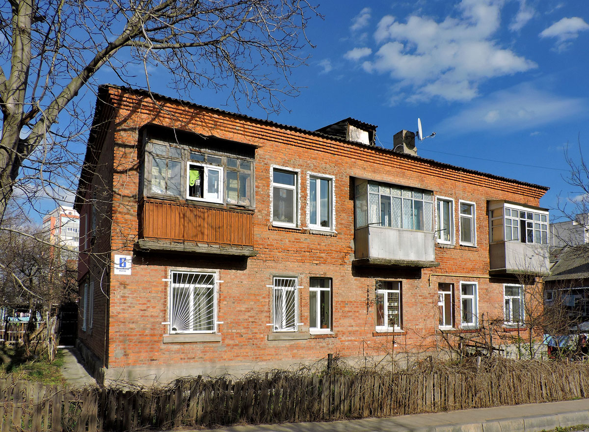 Харьков, Армейский въезд, 6