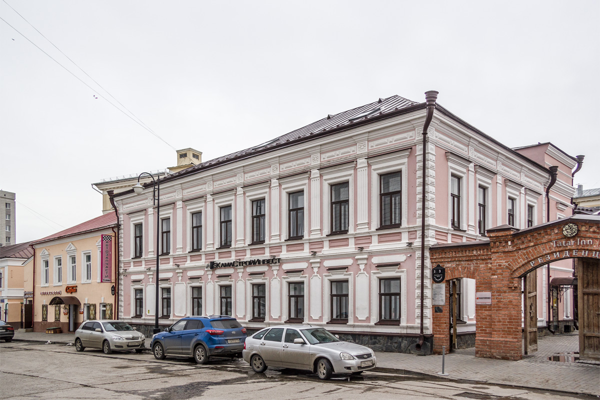 Kazań, Улица Каюма Насыри, 1 / Улица Татарстан, 5Б; Улица Каюма Насыри, 3