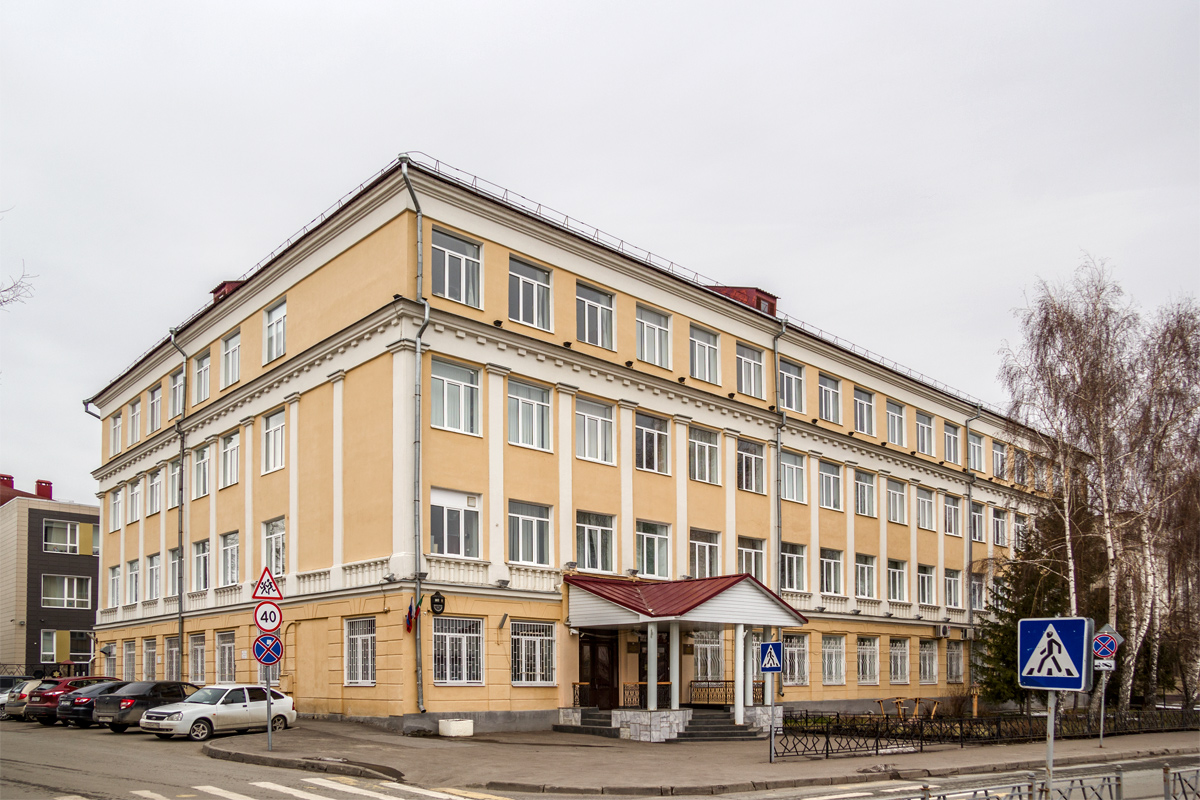 Казань, Улица Шигабутдина Марджани, 38 / Улица Сафьян, 2