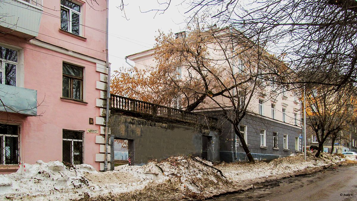 Ufa, Улица Владимира Маяковского, 24 / Архитектурная улица, 12; Архитектурная улица, 14
