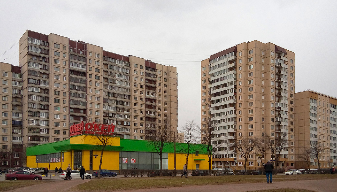 Petersburg, Прибрежная улица, 11; Прибрежная улица, 13; Караваевская улица, 22
