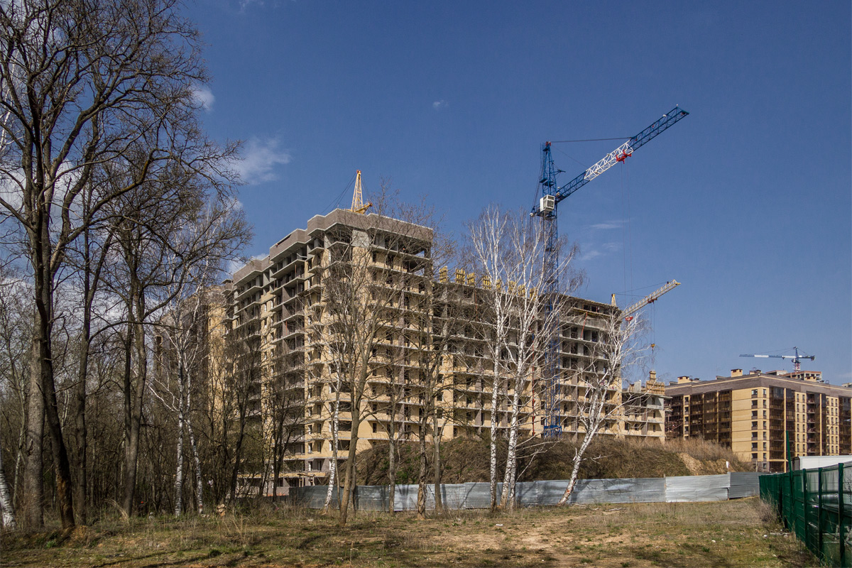 Казань, Улица Рауиса Гареева, 102 корп. 2