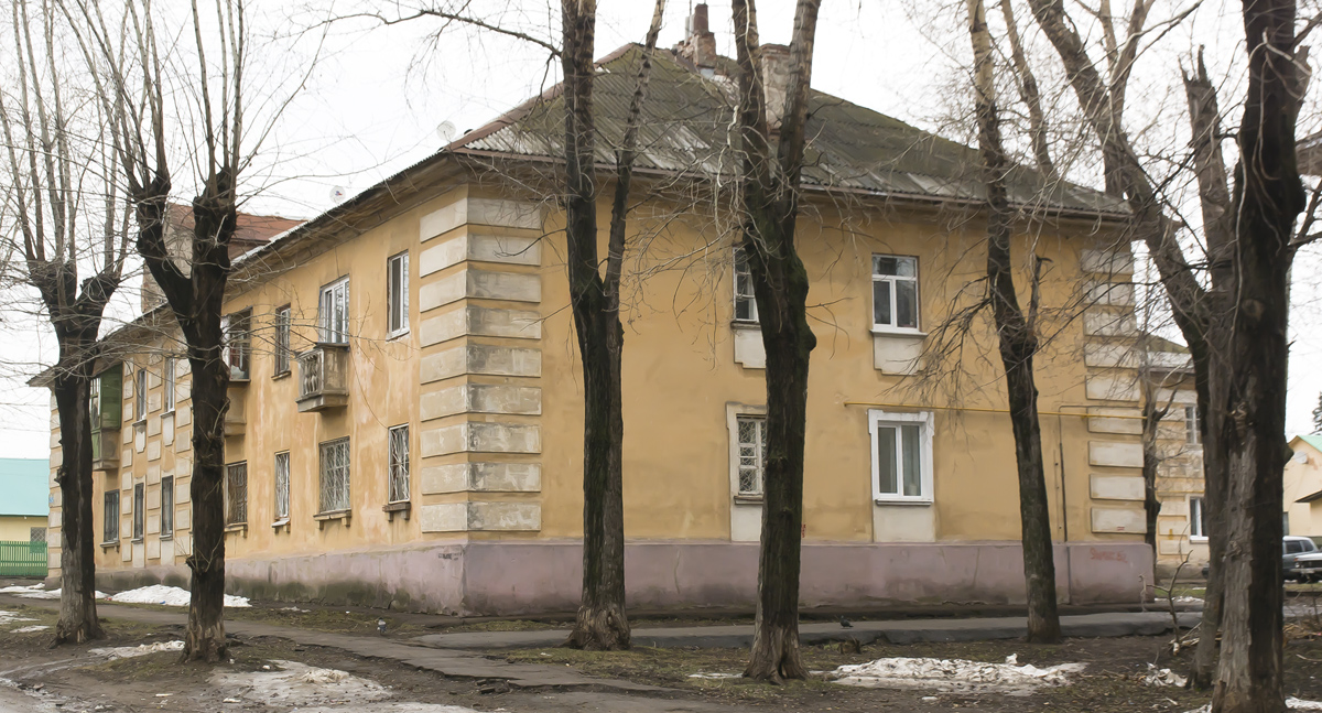 Уфа, Улица Герцена, 18 / Улица Репина, 22