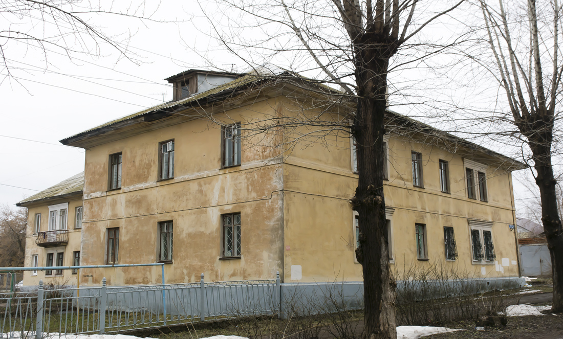 Уфа, Улица Герцена, 16 / Улица Репина, 21