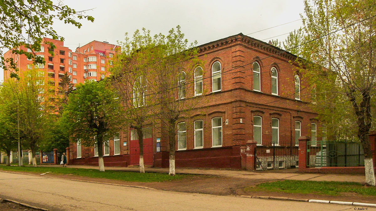 Уфа, Улица Зенцова, 49