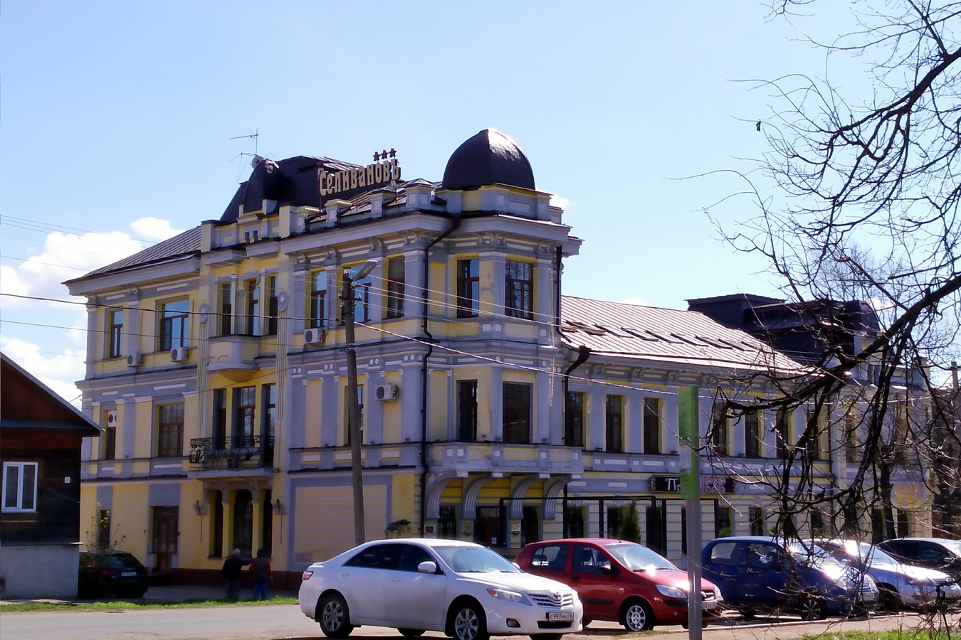 Ростов Великий, Окружная улица, 5