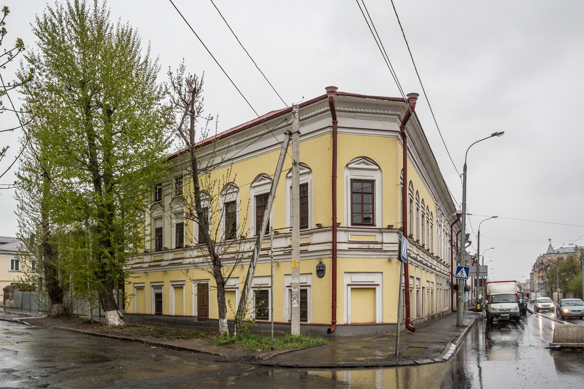 Казань, Улица Габдуллы Тукая, 81 / Улица Сафьян, 9