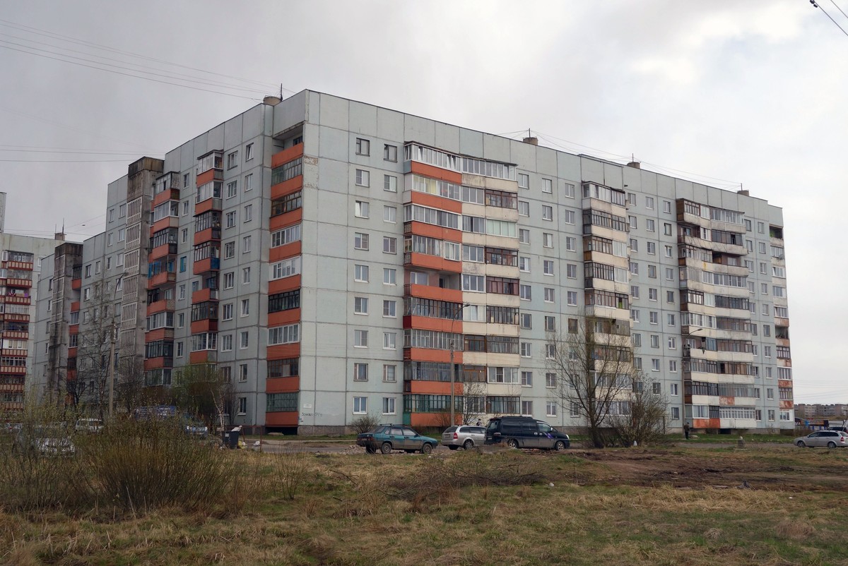 Великий Новгород, Улица Зелинского, 54 / Улица Коровникова, 19