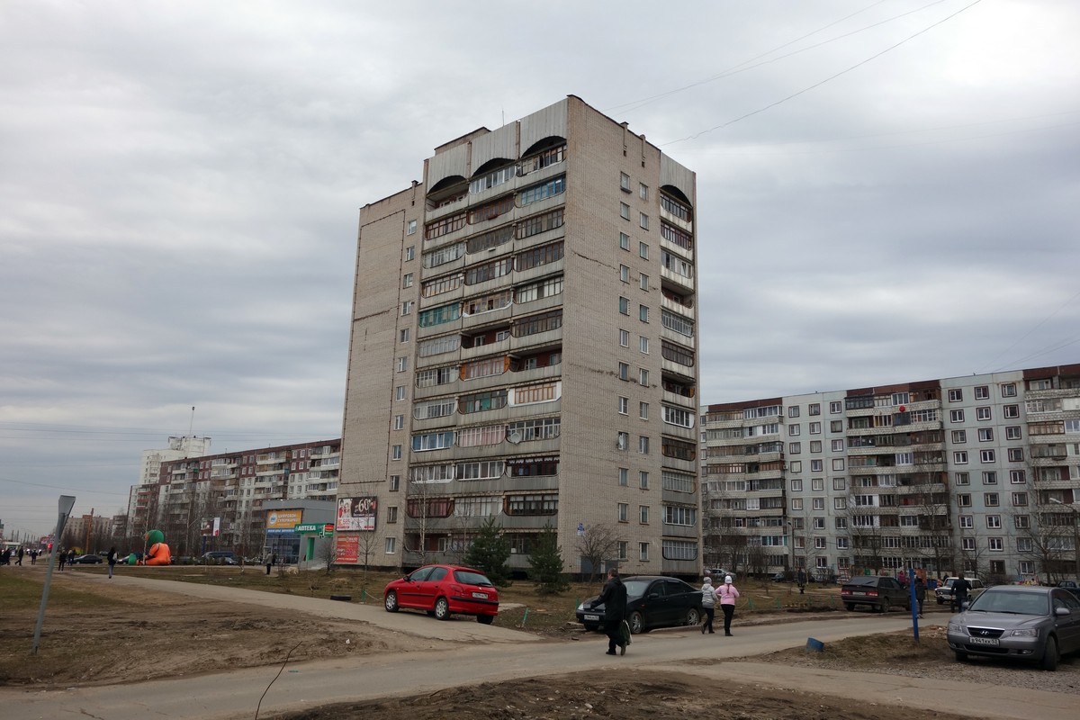 Великий Новгород, Улица Кочетова, 13 / Улица Свободы, 31