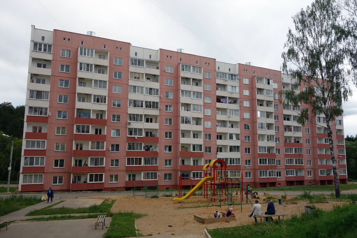 Смоленск, Улица Валентины Гризодубовой, 1В