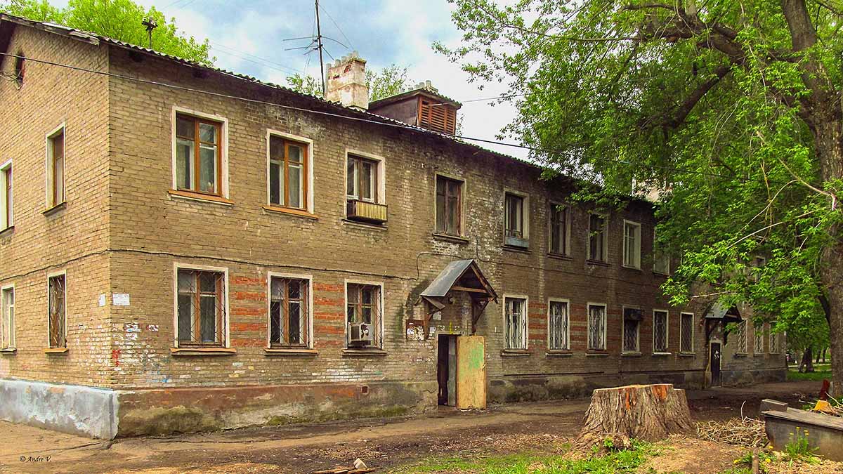 Уфа, Черниковская улица, 41 / Улица Коммунаров, 9