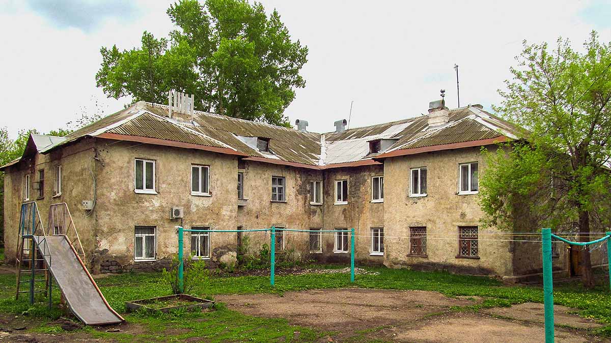 Уфа, Черниковская улица, 27 / Кремлёвская улица, 25