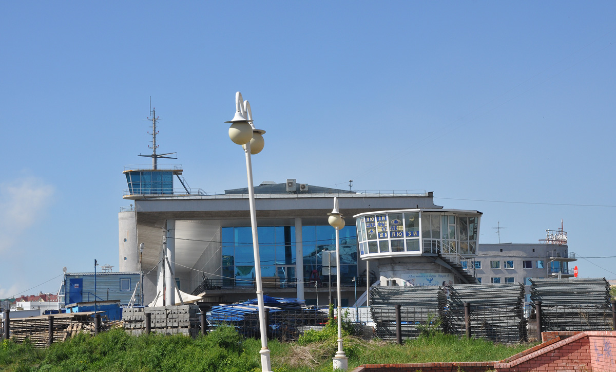 Омск, Улица Лермонтова, 2; Площадь Бухгольца, 1а