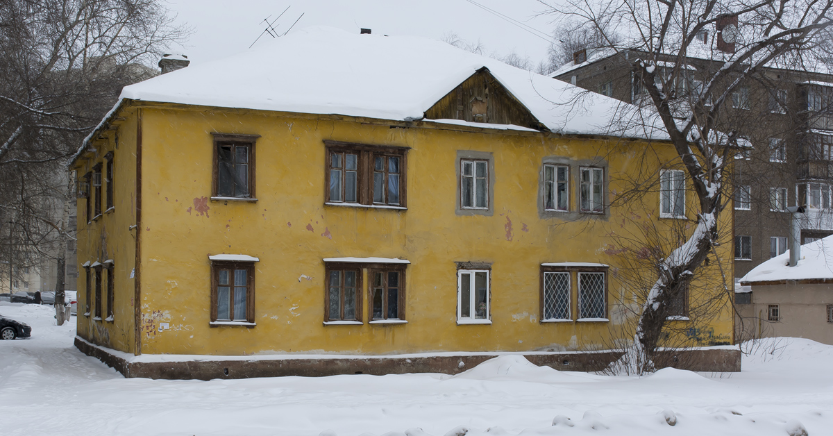 Ufa, Улица Суворова, 72 / Улица Коммунаров, 57