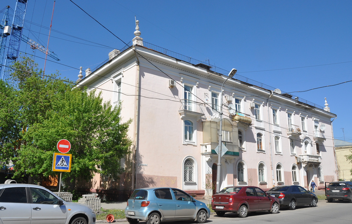 Омск, Улица Броз Тито, 5 / Ильинская улица, 3
