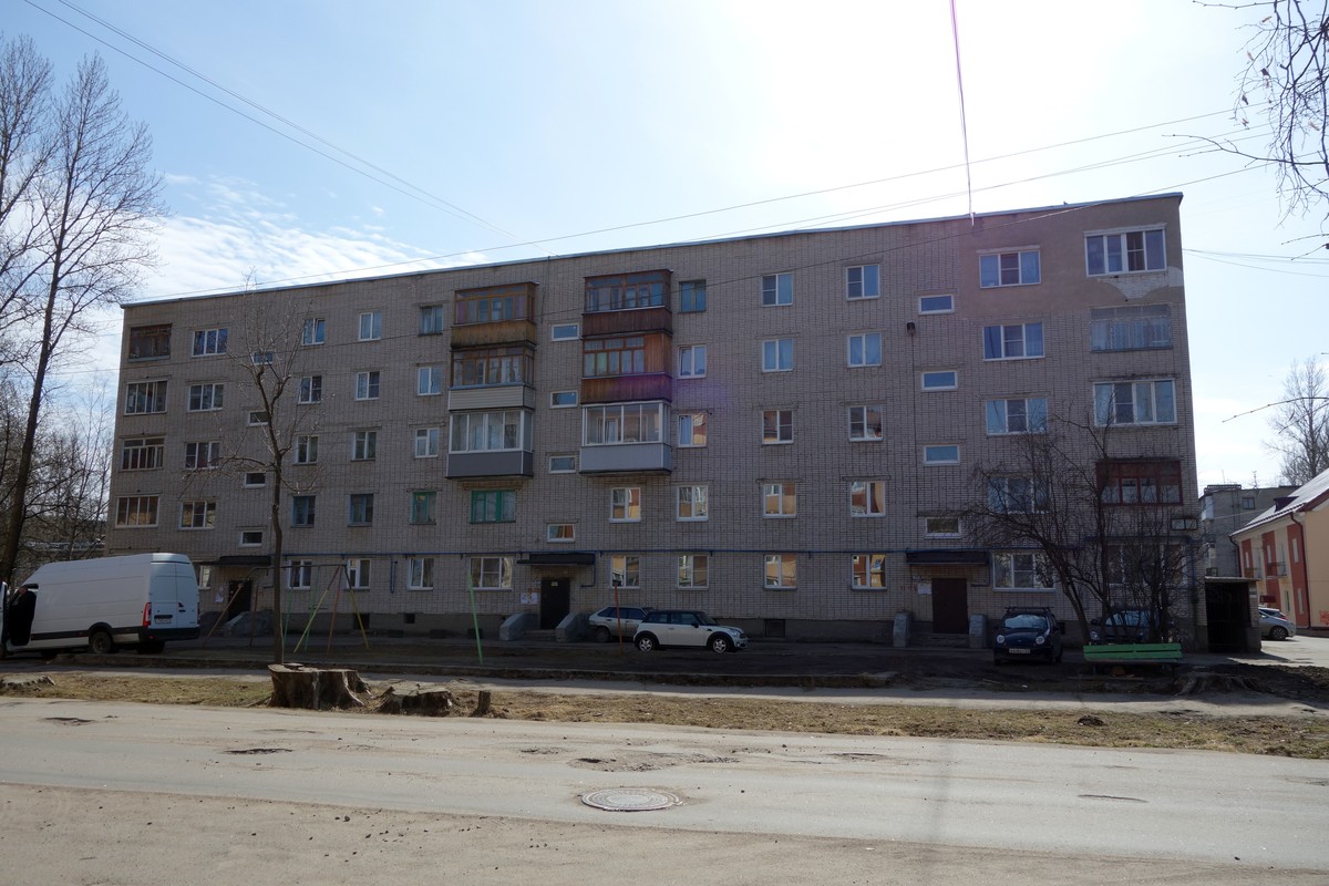 Великий Новгород, Локомотивная улица, 7