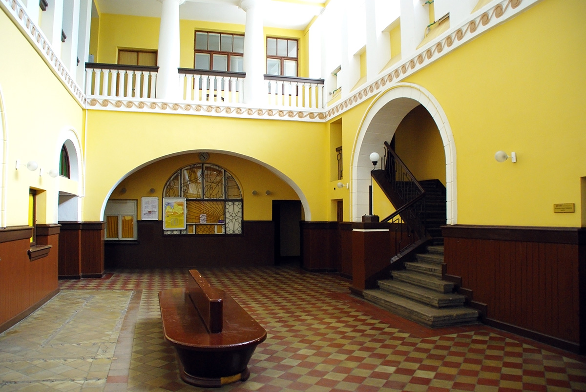 Гулбене, Dzelzceļa iela, 8