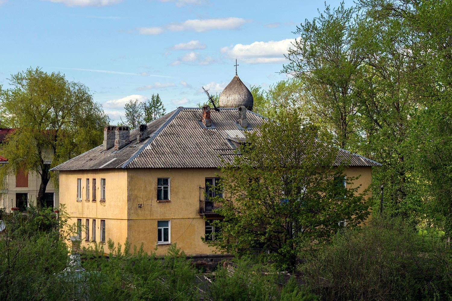 Великий Новгород, Улица Мусы Джалиля-Духовская, 1 / Улица Бредова-Звериная, 1