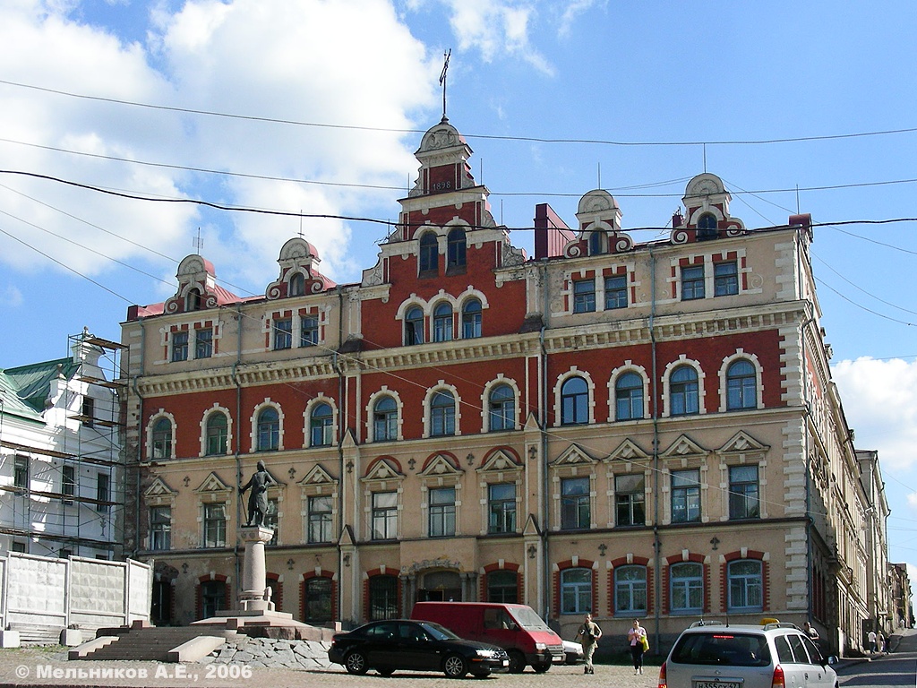 Выборг, Крепостная улица, 2