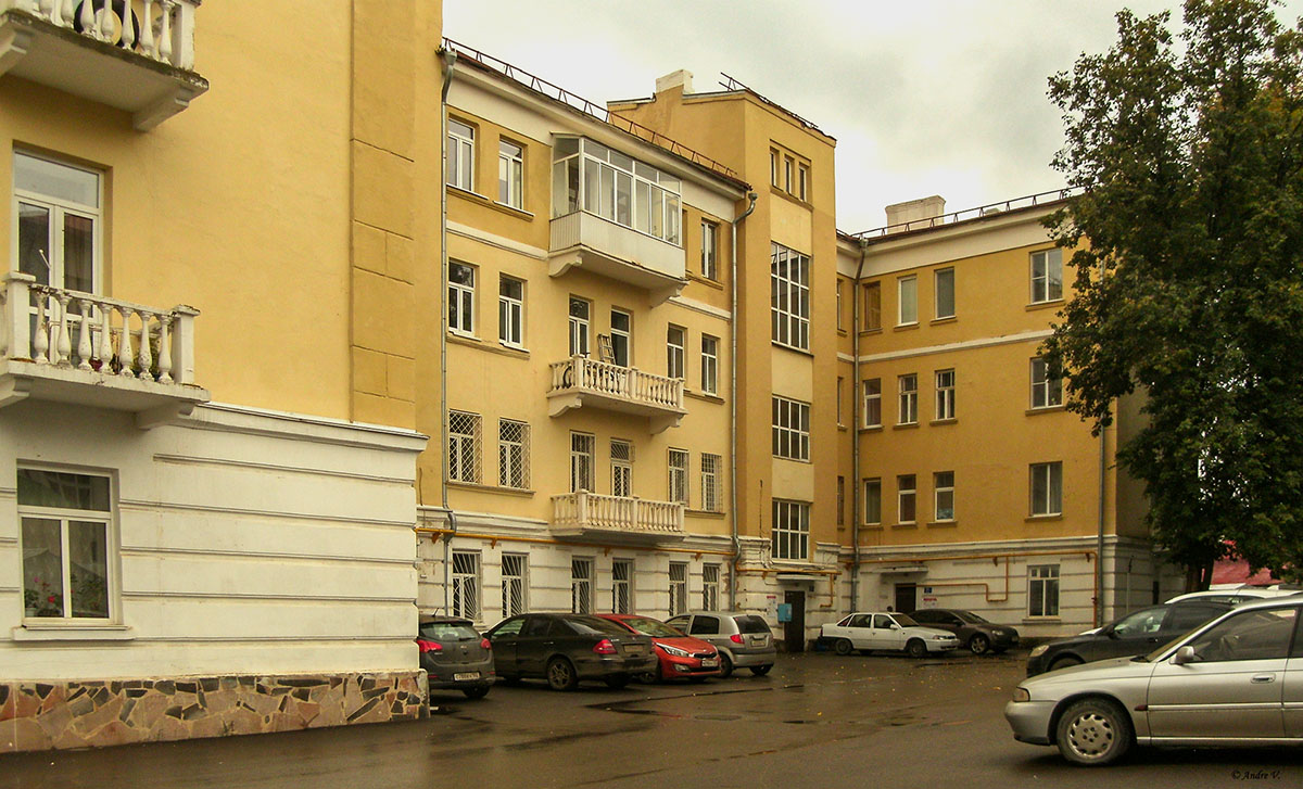 Уфа, Улица Пушкина, 69 / Улица Гоголя, 25