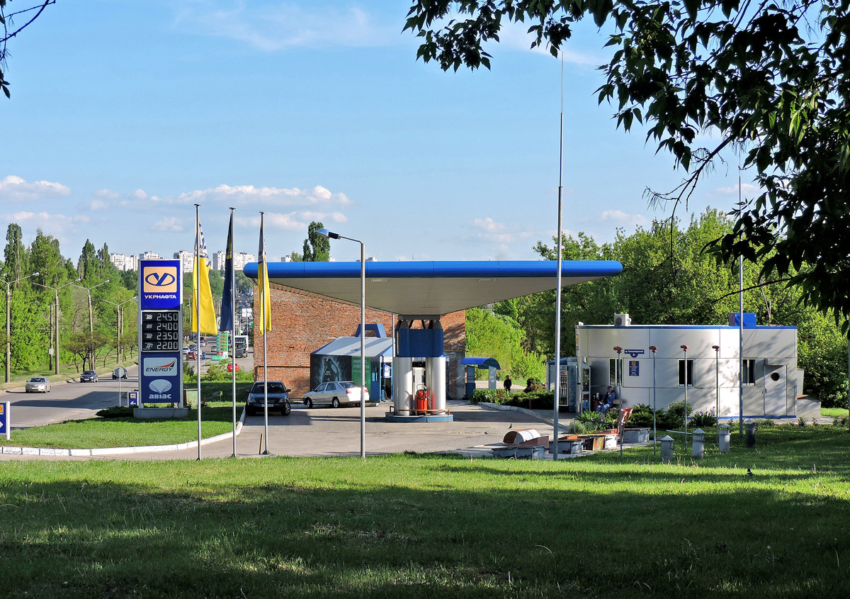 Kharkov, Проспект Тракторостроителей, 2Г