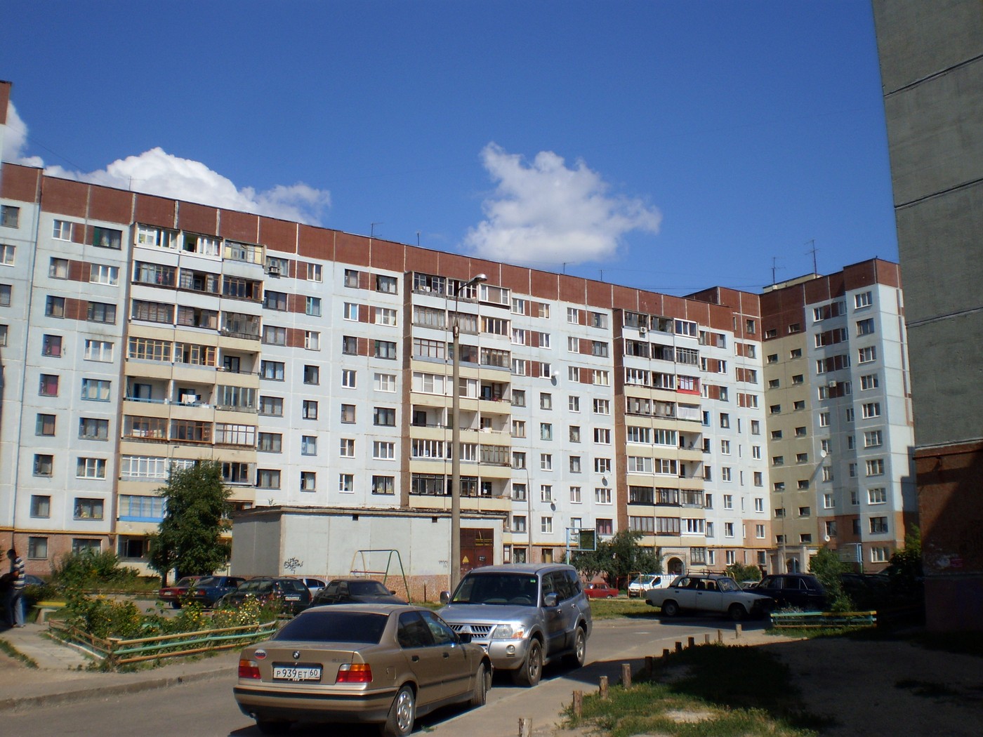 Pskov, Коммунальная улица, 64