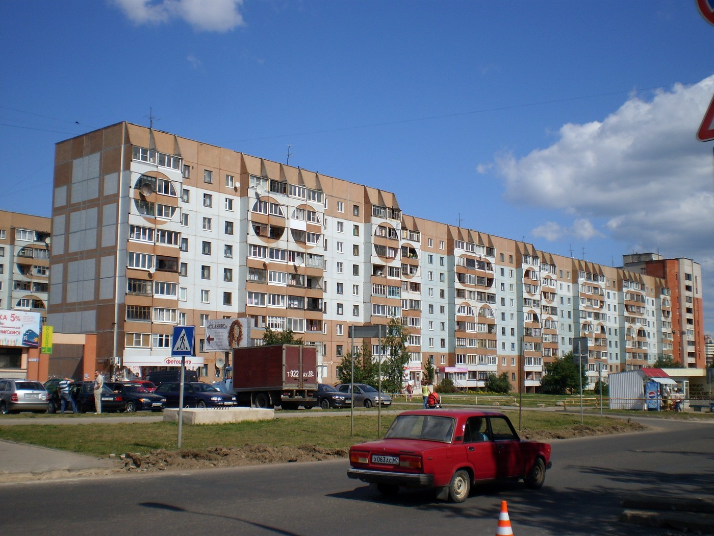 Псков, Коммунальная улица, 67; Коммунальная улица, 69