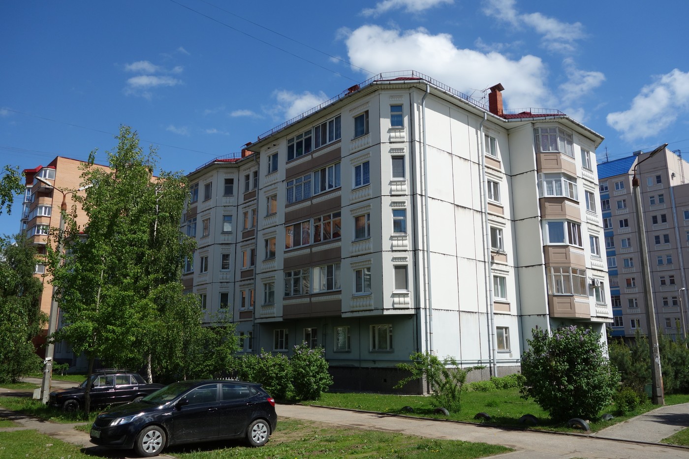 Псков, Юбилейная улица, 32Б