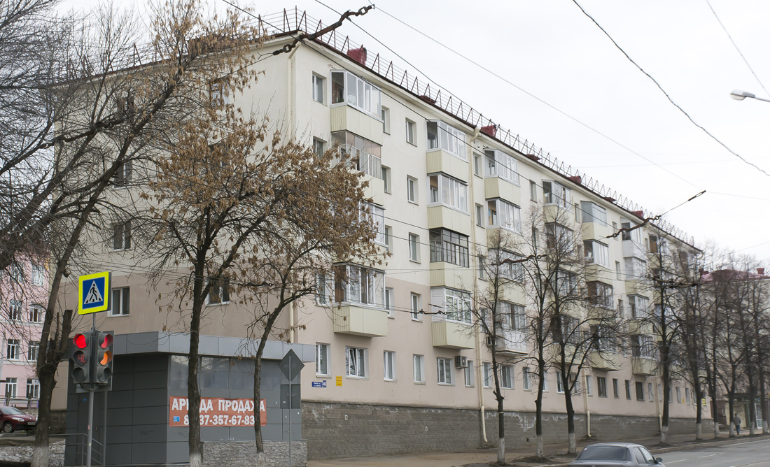 Ufa, Улица Комарова, 40