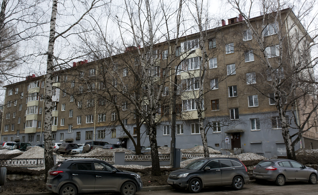 Ufa, Улица Конституции, 1 / Улица Максима Горького, 34
