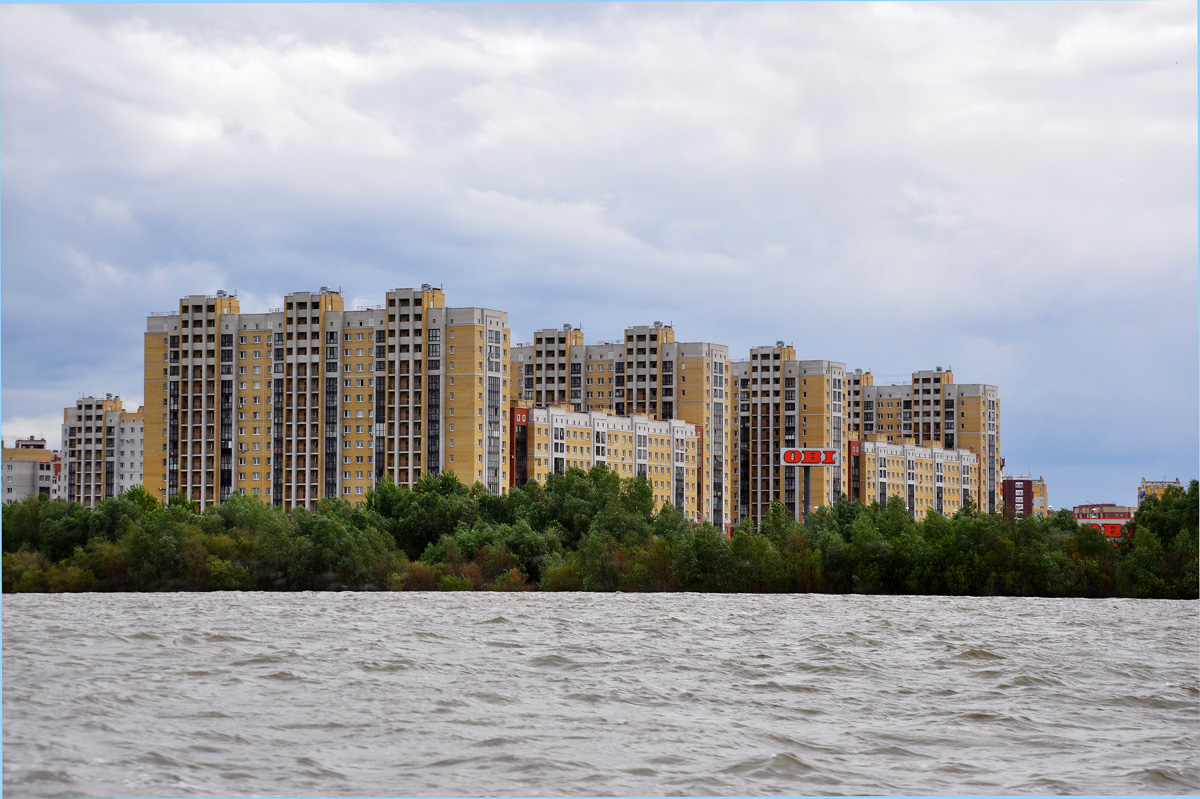 Омск, Улица Перелёта, 34; Улица Перелёта, 32