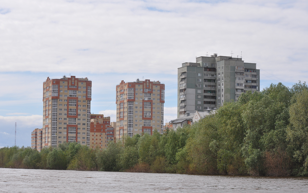 Омск, Пригородная улица, 19; Пригородная улица, 21/2; Пригородная улица, 21/3