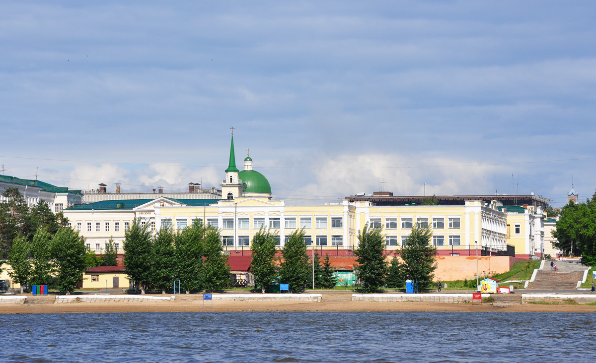 Омск, Улица Чкалова, 2 корп. 1; Улица Ленина, 26Б