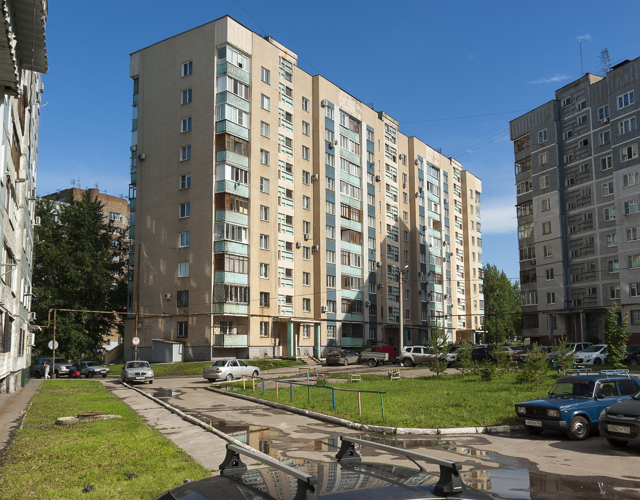 Новокуйбышевск, Коммунистическая улица, 4